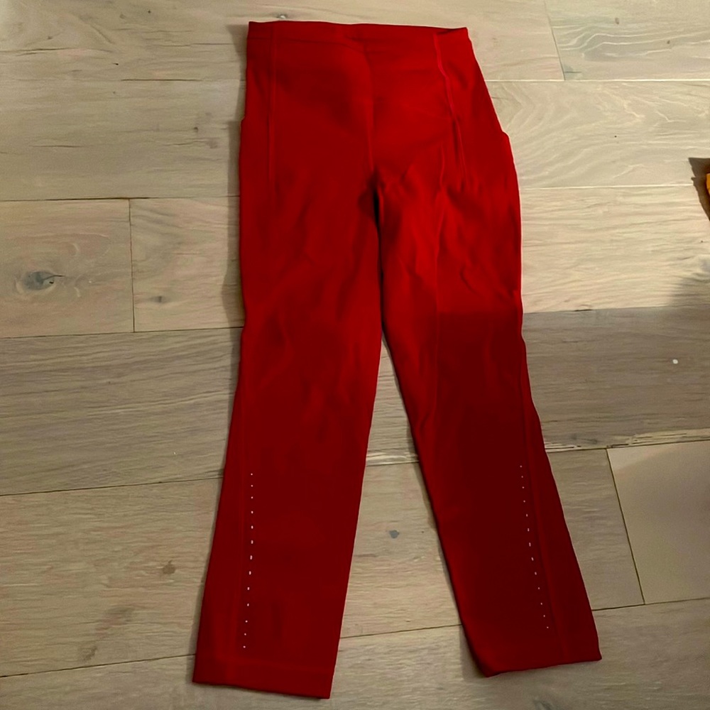size 0 Lulu lemon red capri leggings